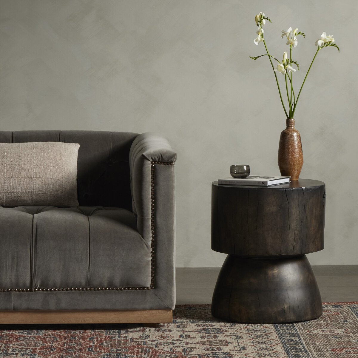 Tano 19" Round End Table - Rubbed Black