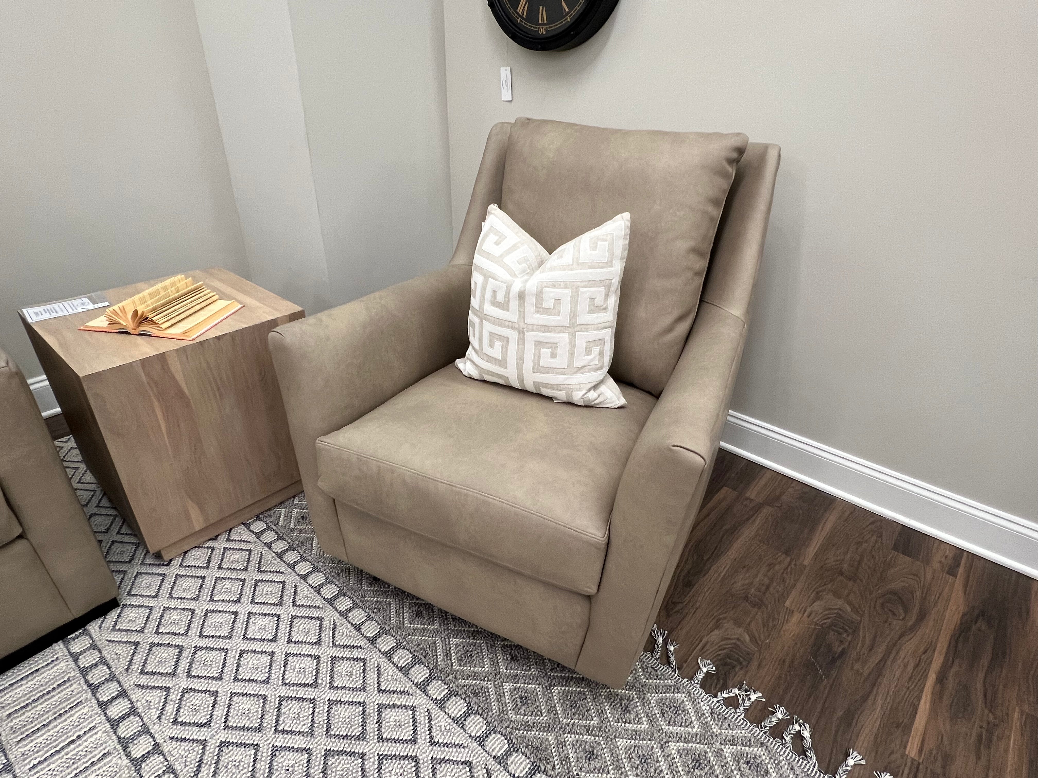 Hugo Express Ship 36" Top Grain Leather Swivel Chair - Taupe