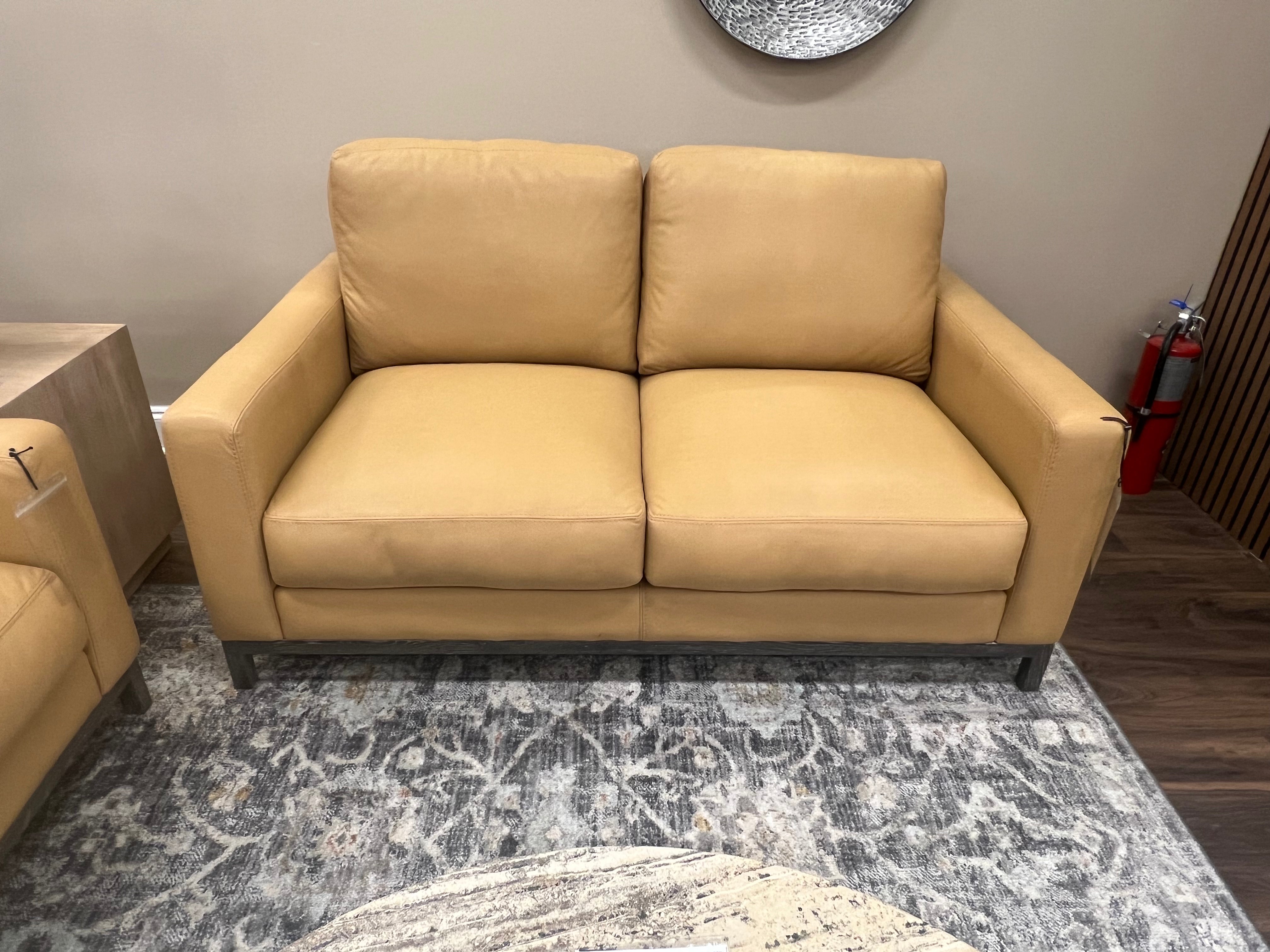 Clarksdale 67" Top Grain Leather 2 Cushion Loveseat - Berkshire Chamois