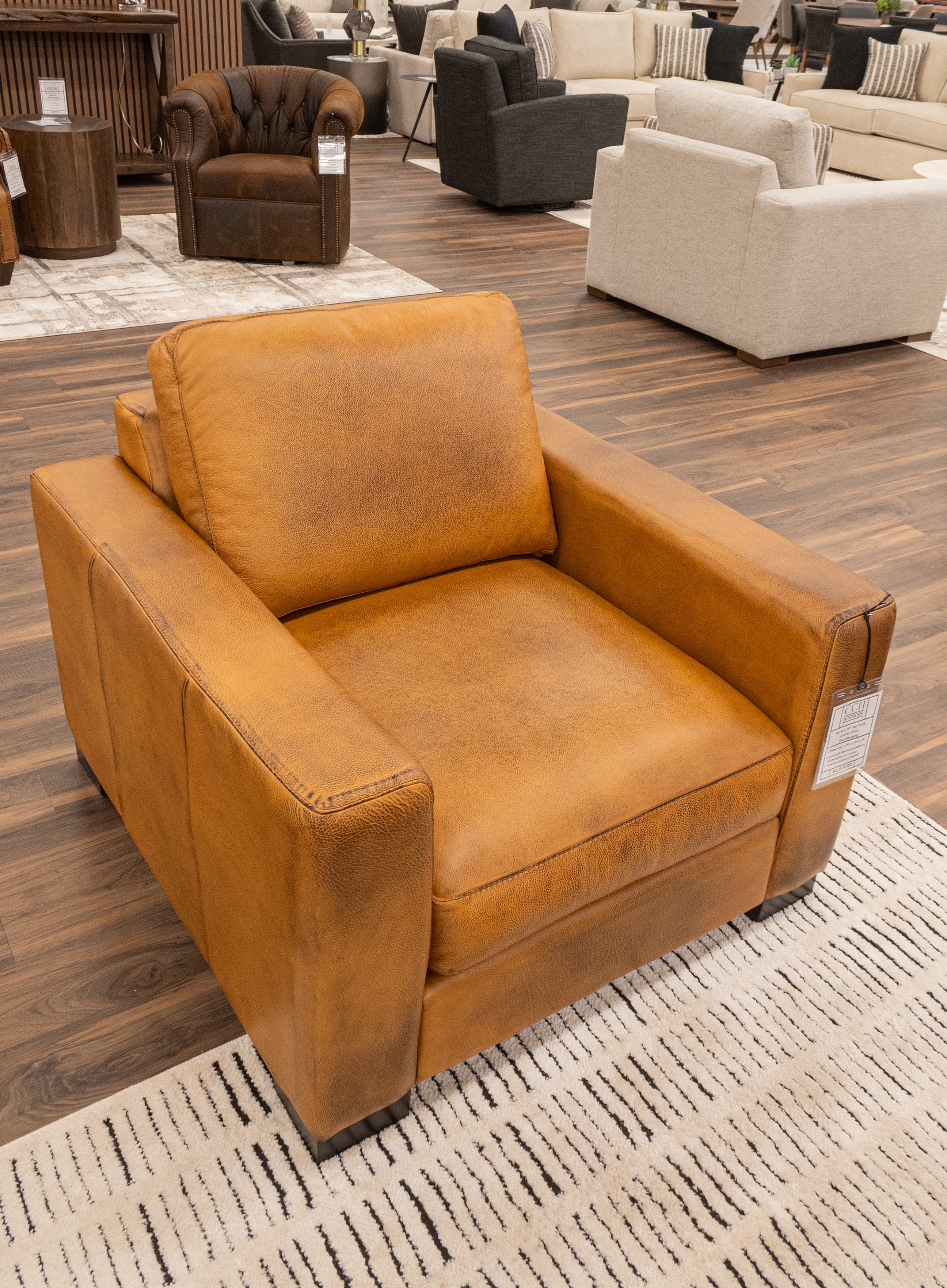 Norton 39" Top Grain Leather Chair - Diva Mustang