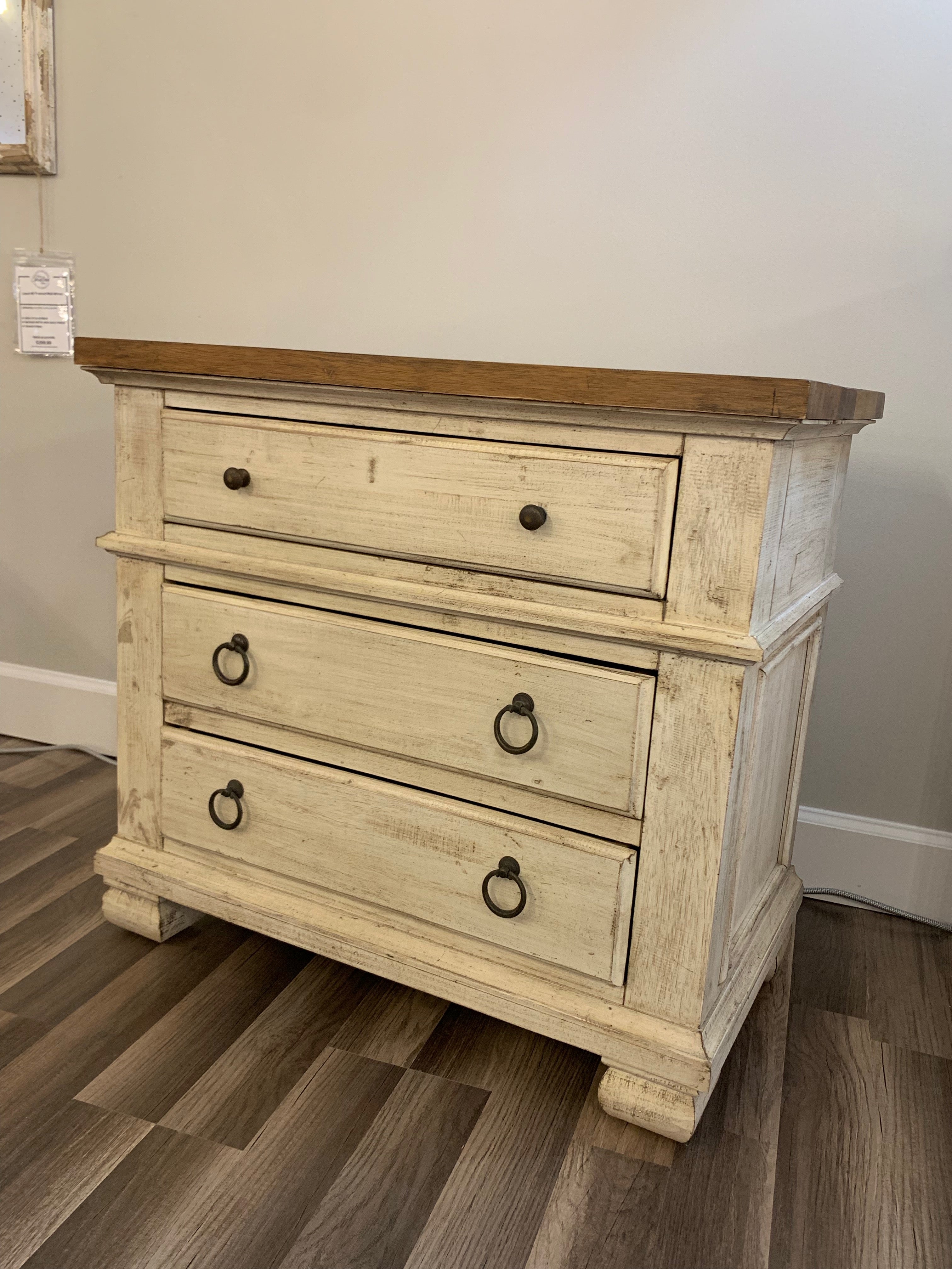 Savannah 32" Mahogany 3 Drawer Nightstand - Vintage Cream + Driftwood