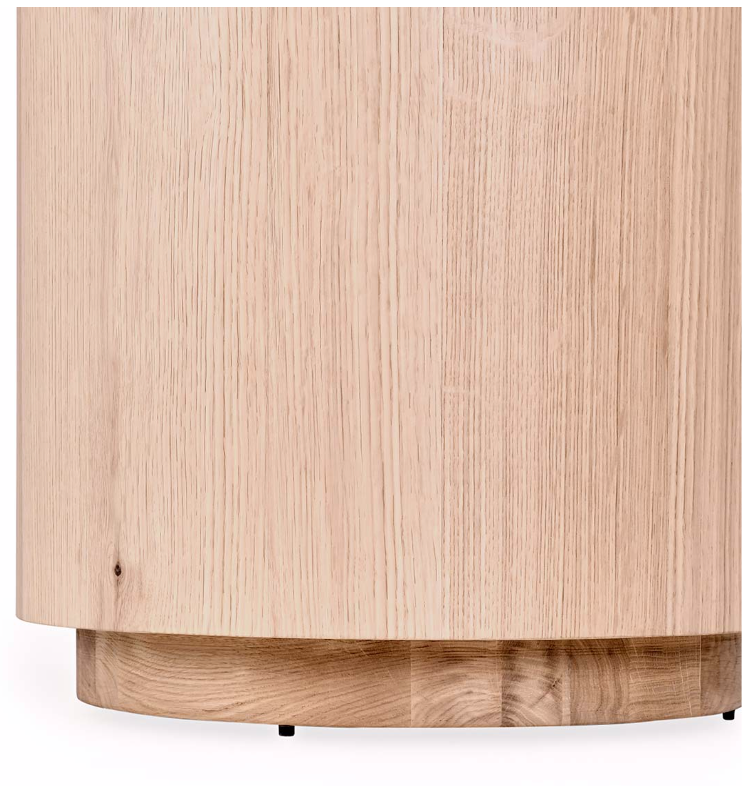 Dane 20" Round Oak End Table - Light Natural
