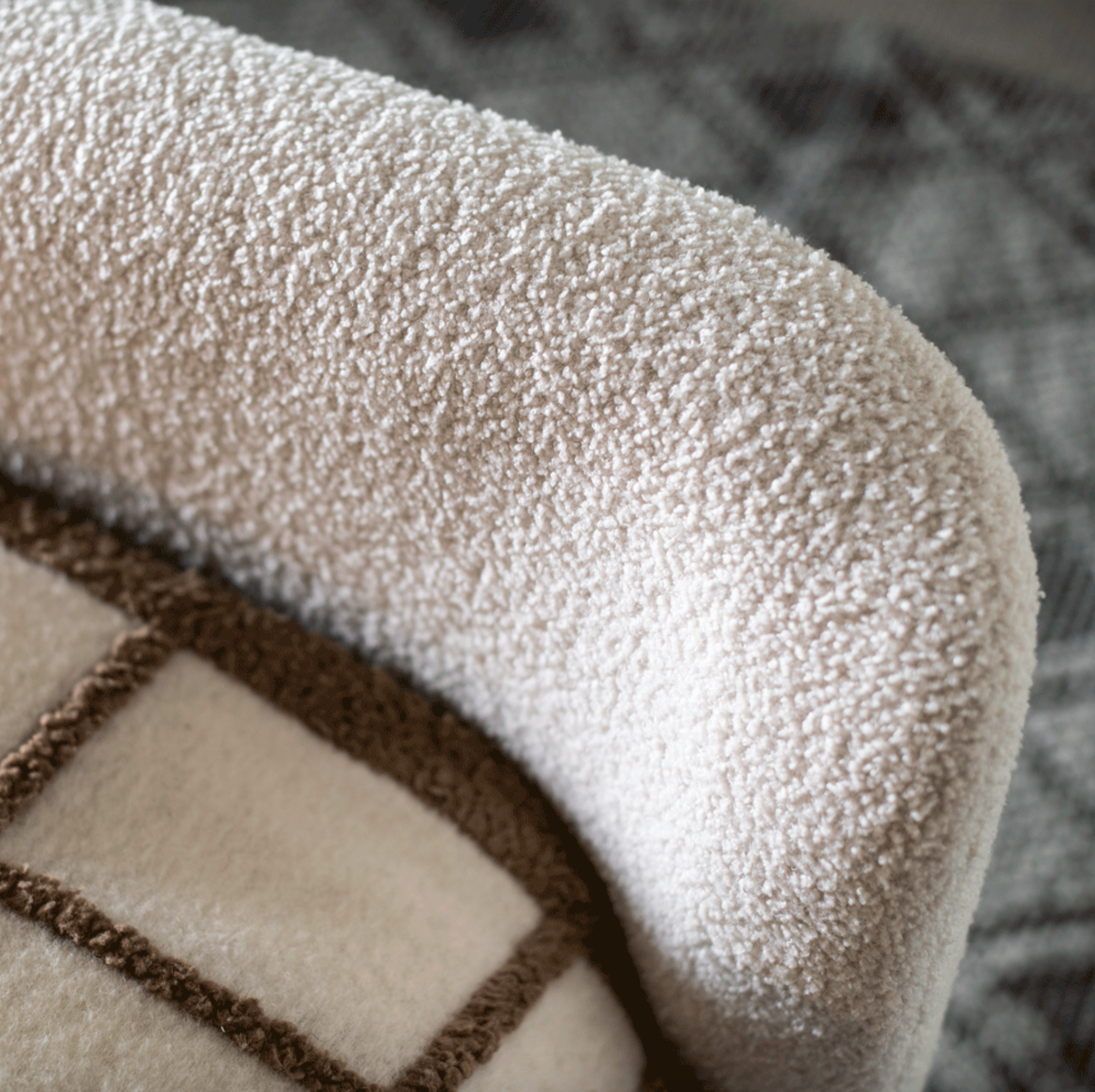 Bianca 88" King Bed - Ivory Cloud + Beechwood