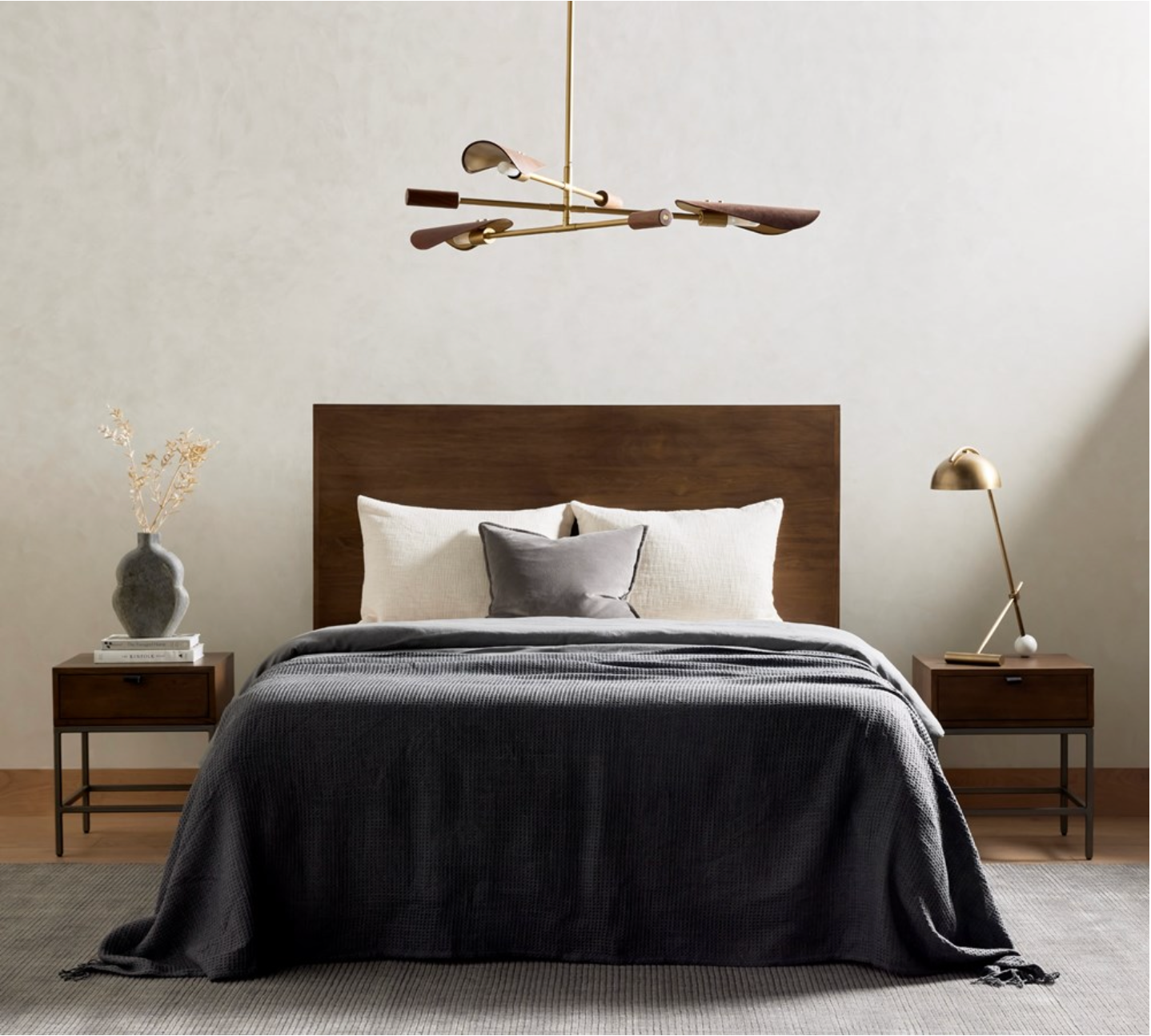 Naomi 62" Queen Bed - Auburn Poplar