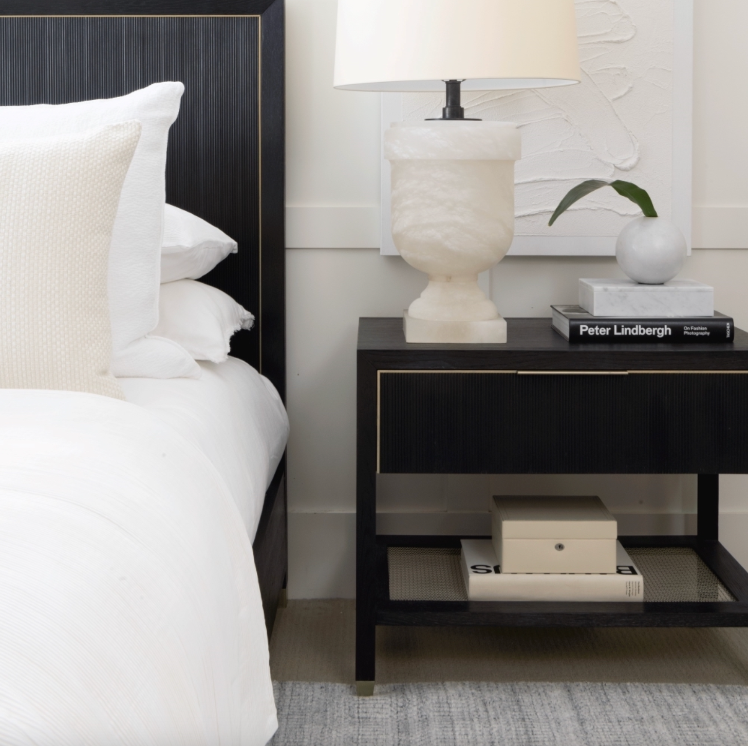 Elias 34" One Drawer Nightstand - Onyx