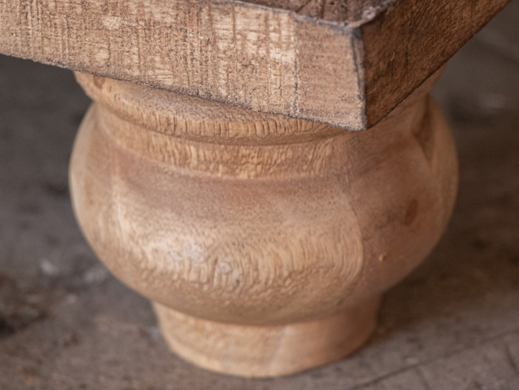 Antigua 67" Queen Bed - Distressed Beechwood