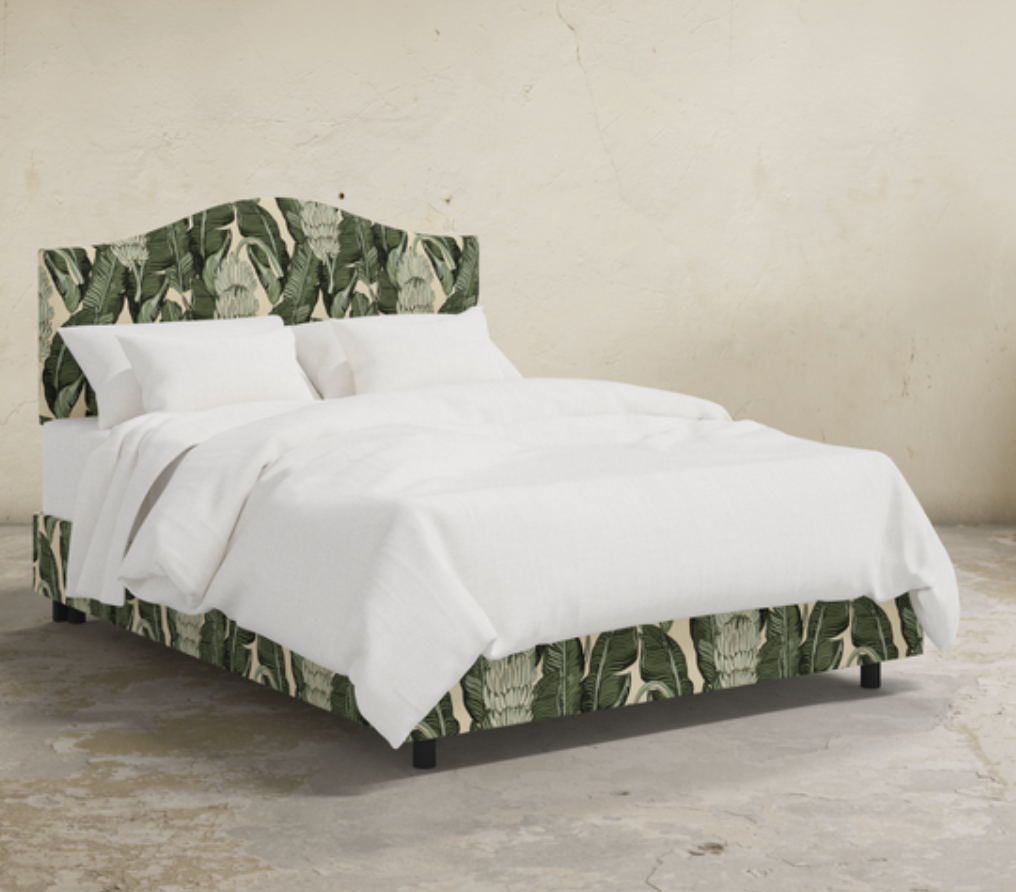 Harper Curved Customizable Bed