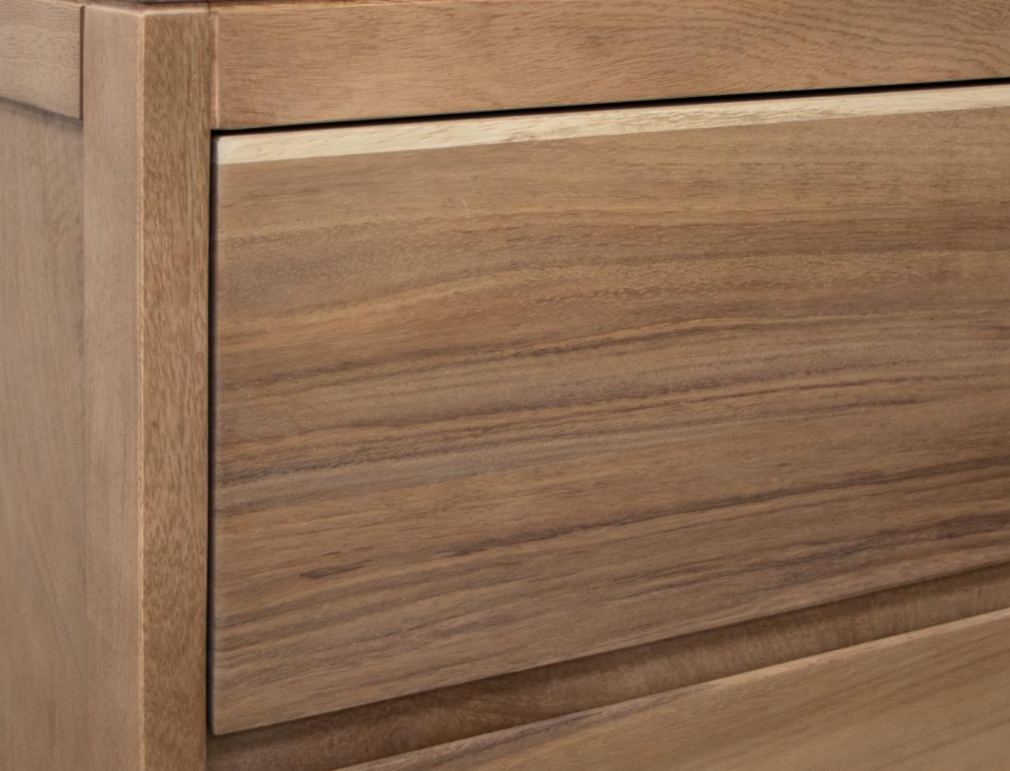 Tamarindo 62" Parota 6 Drawer Dresser - Natural