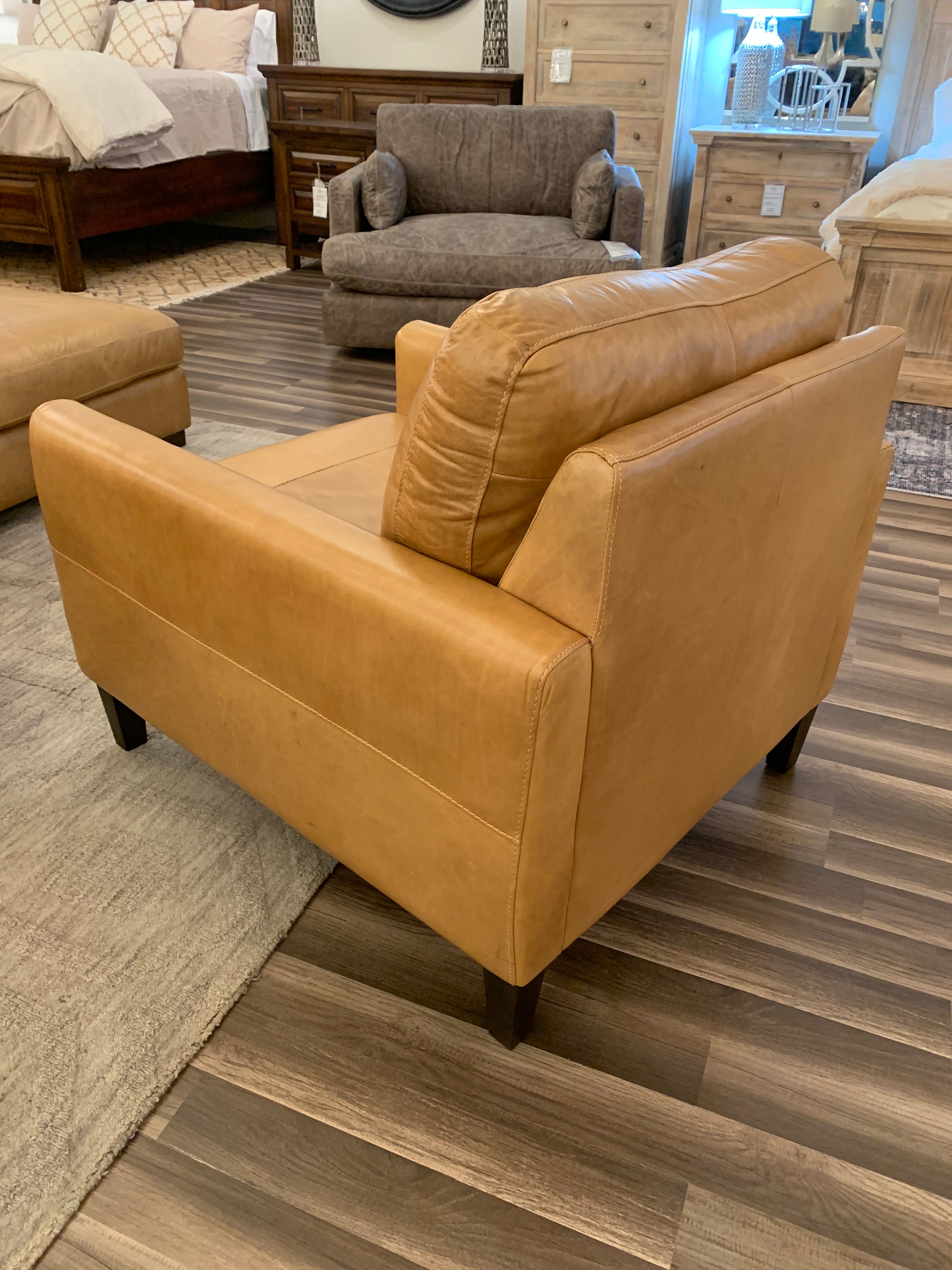 Arezzo 35" Italian Top Grain Leather Chair - Artisan Saddle