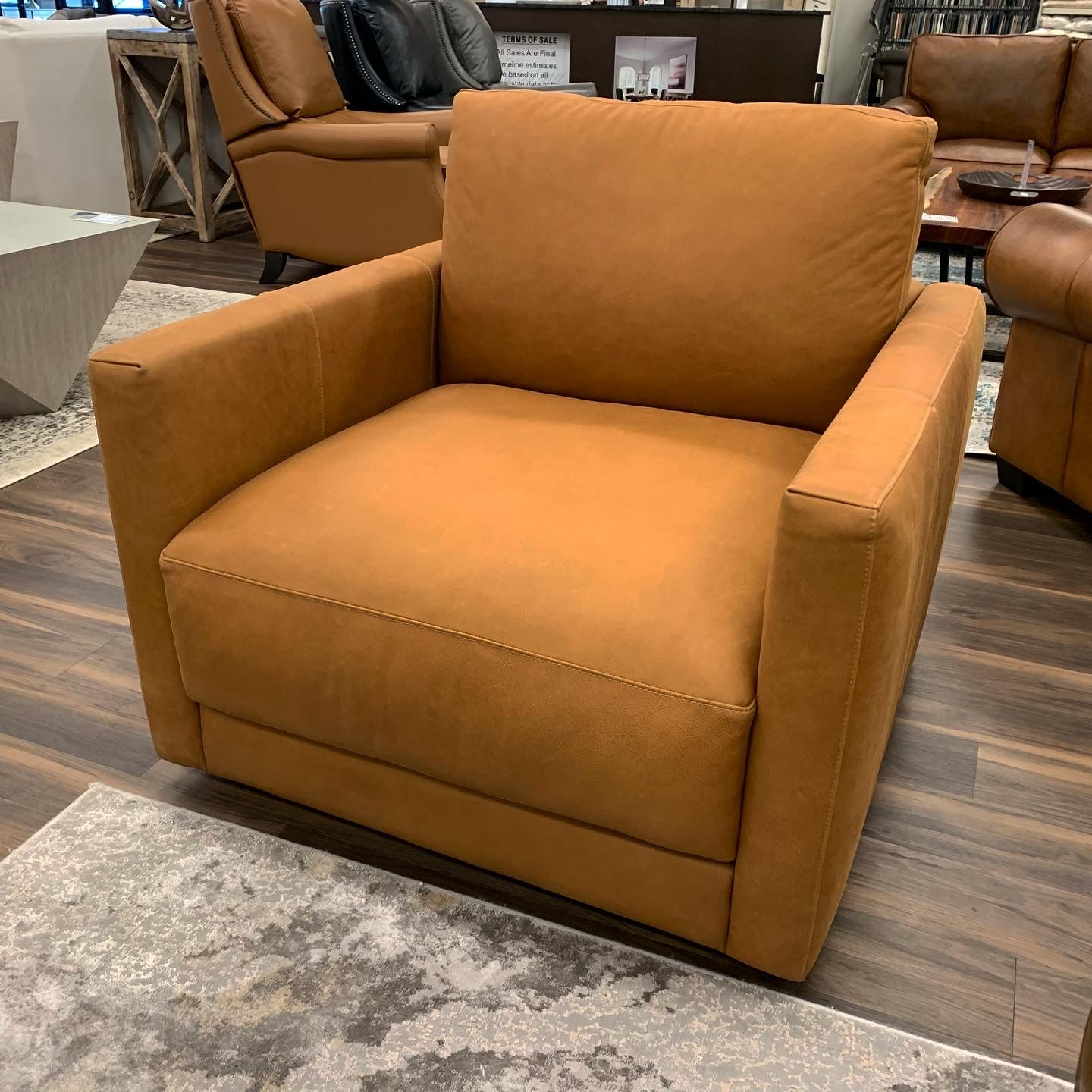 Raphael 39" Top Grain Leather Swivel Chair - Napa Maple