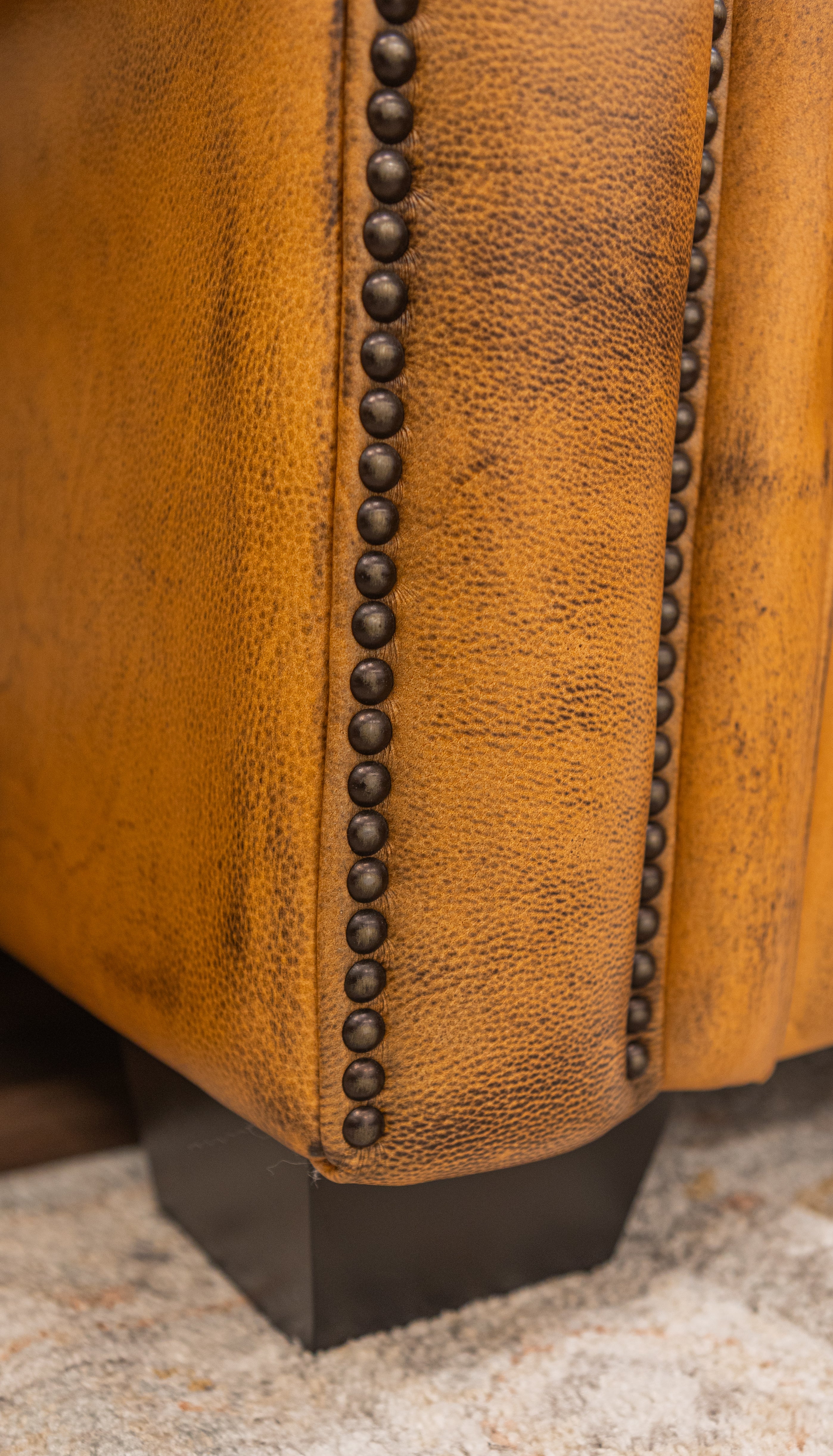 Wallace 92" Top Grain Leather 3 Cushion Sofa - Diva Mustang