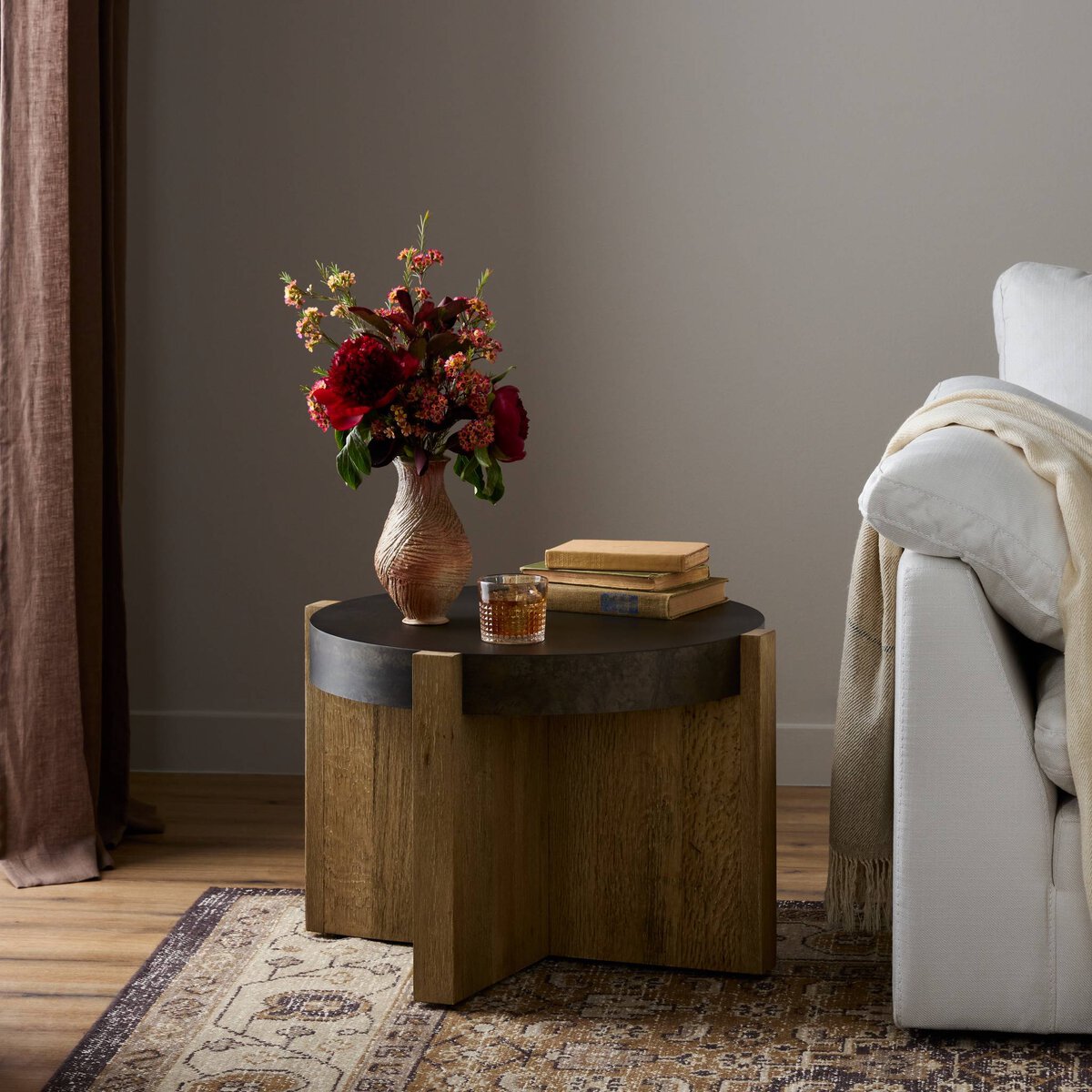 Cedar 26" End Table - Rustic Oak