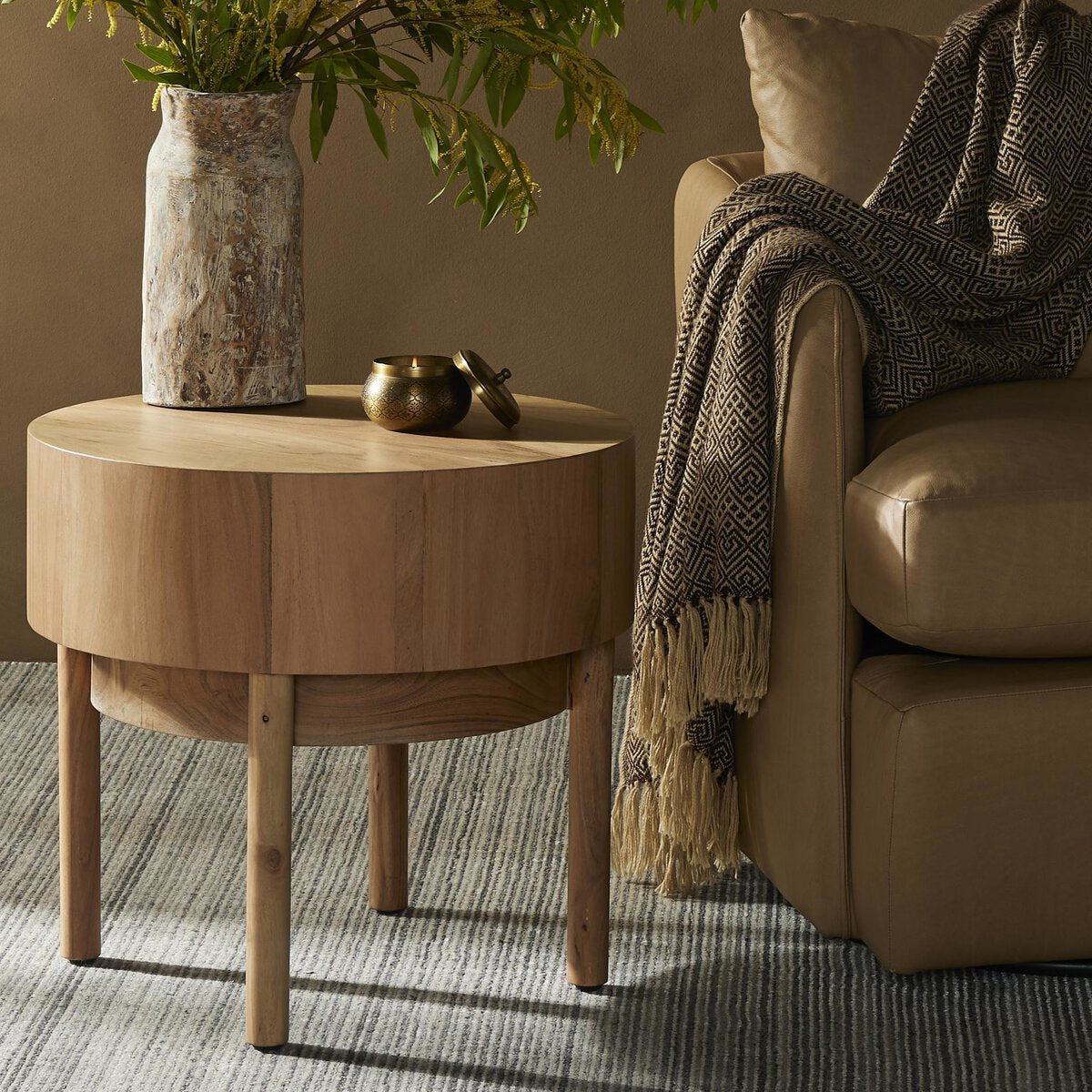 Lapis 22" Round End Table - Natural Acacia