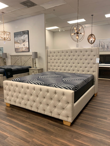 Loren 87" Tufted Bed - King