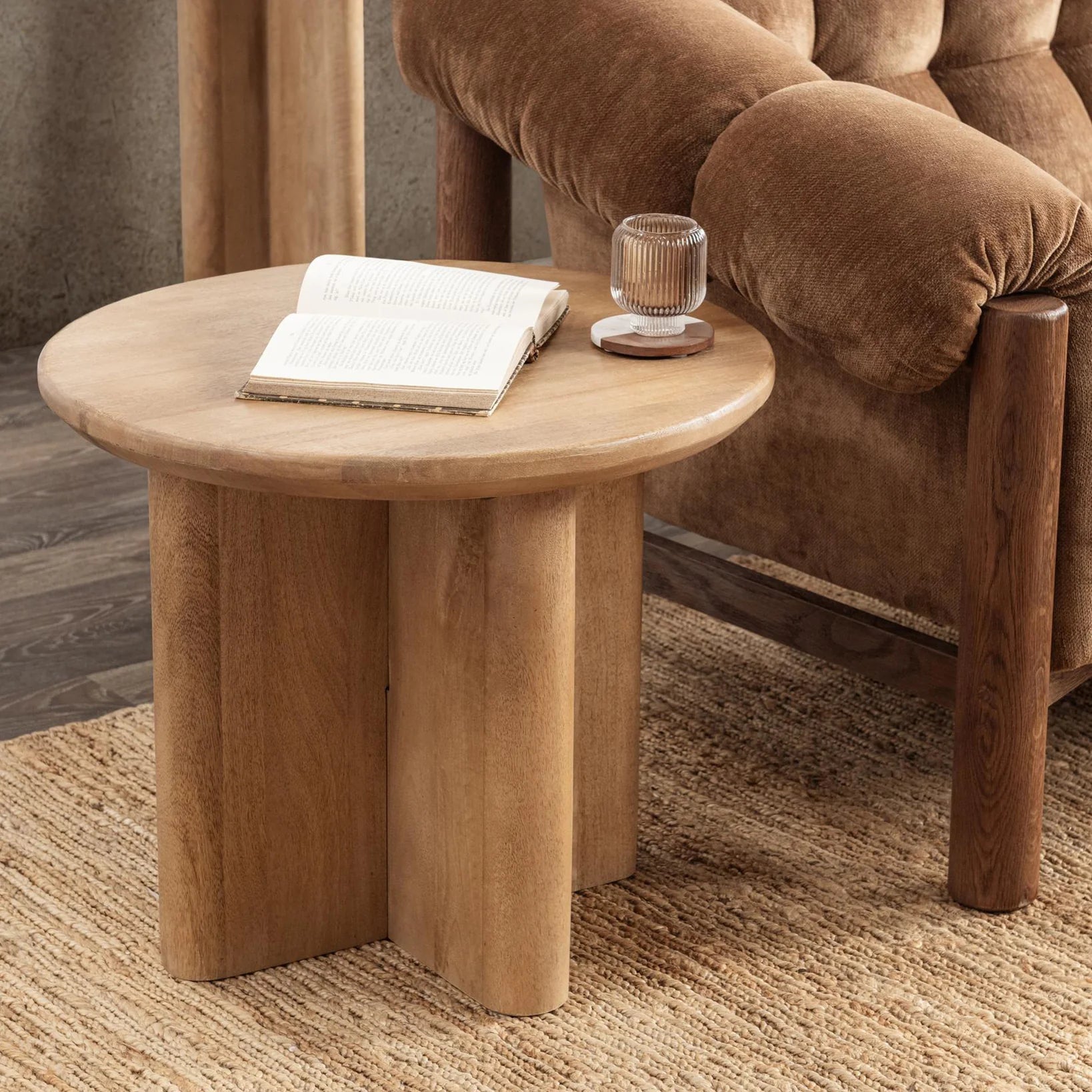 Midlothian 24" Round End Table - Natural Maple