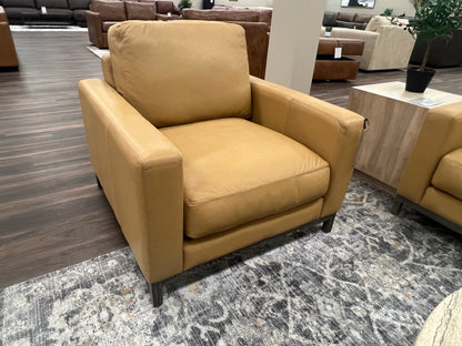 Clarksdale 32" Top Grain Leather Chair - Berkshire Chamois