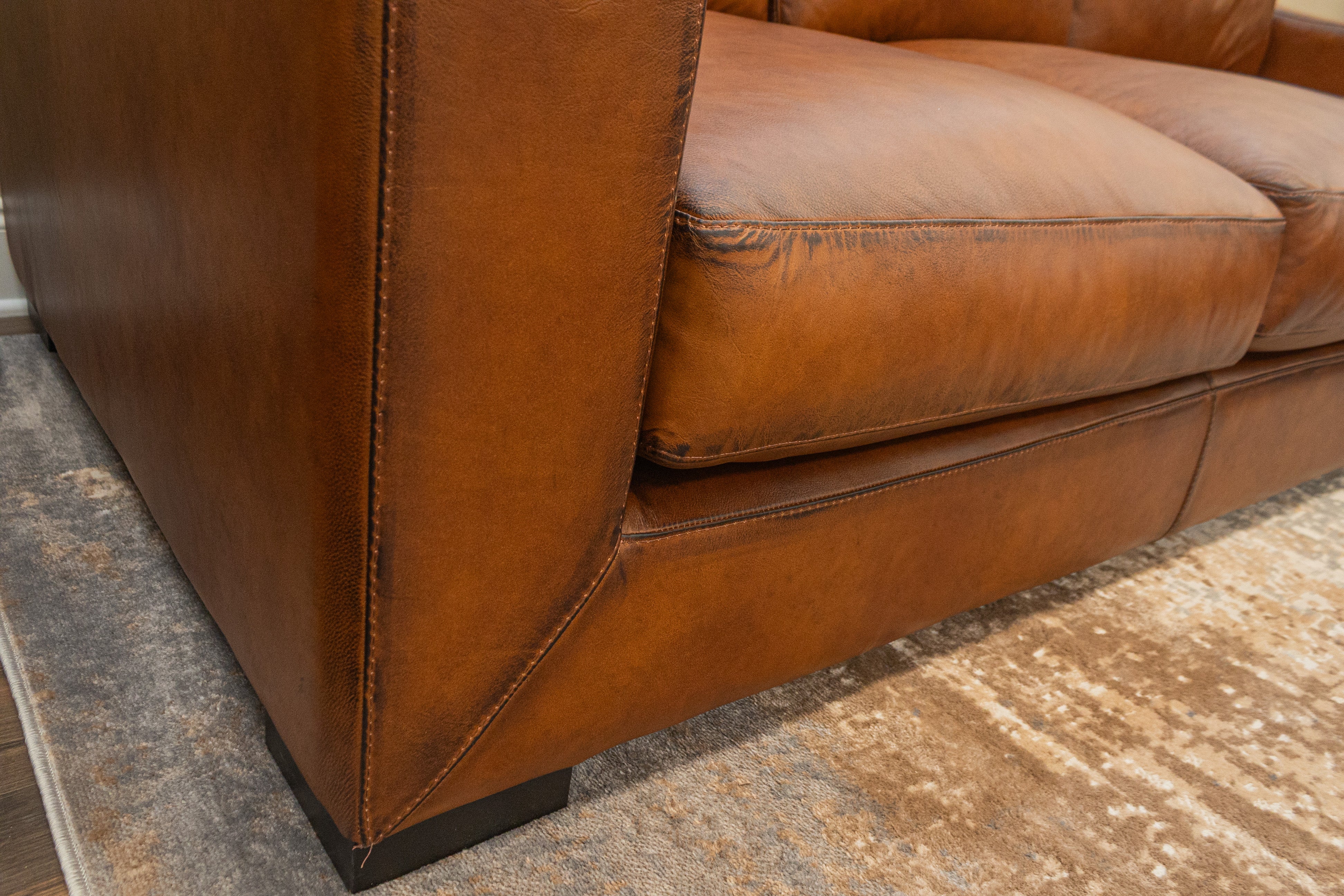 Leonardo Luxe 96" Top Grain Leather 2 Cushion Sofa - Daytona Antique