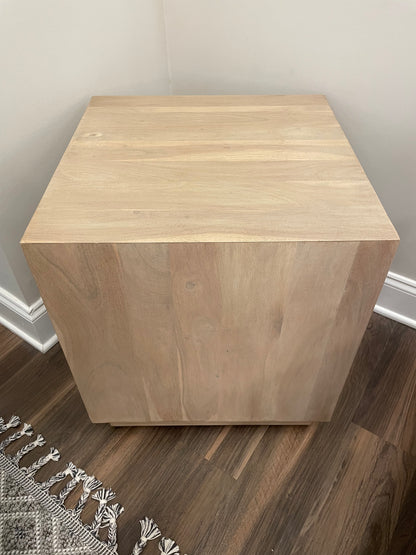 Malcolm Acacia 20" Square End Table - New White Wash