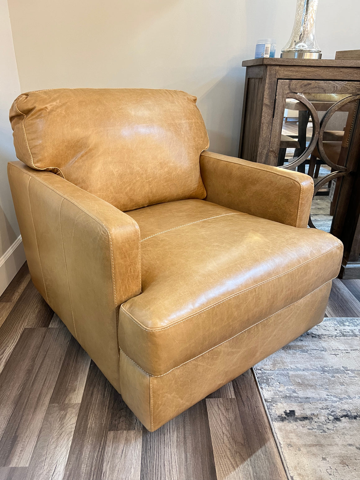 Farrara 35" Italian Top Grain Leather Swivel Chair - Artisan Saddle