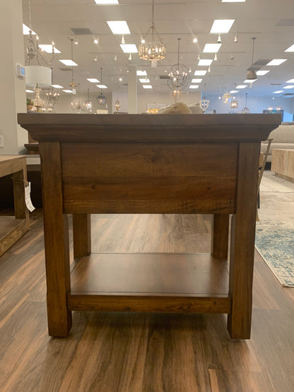 Hunter 18" Mahogany Chairside Table - Chestnut