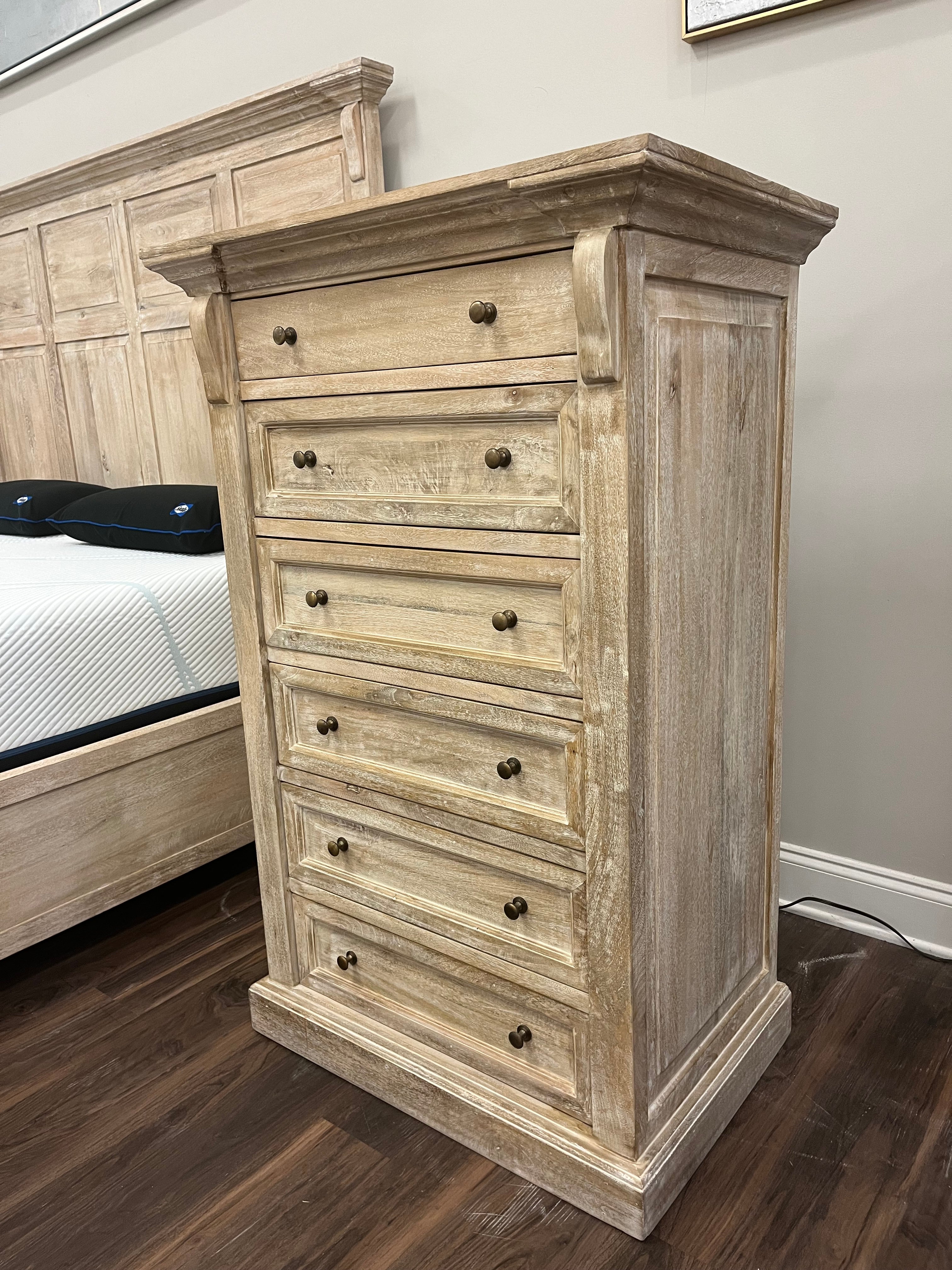 Alicia 32" 6 Drawer Chest - Sand