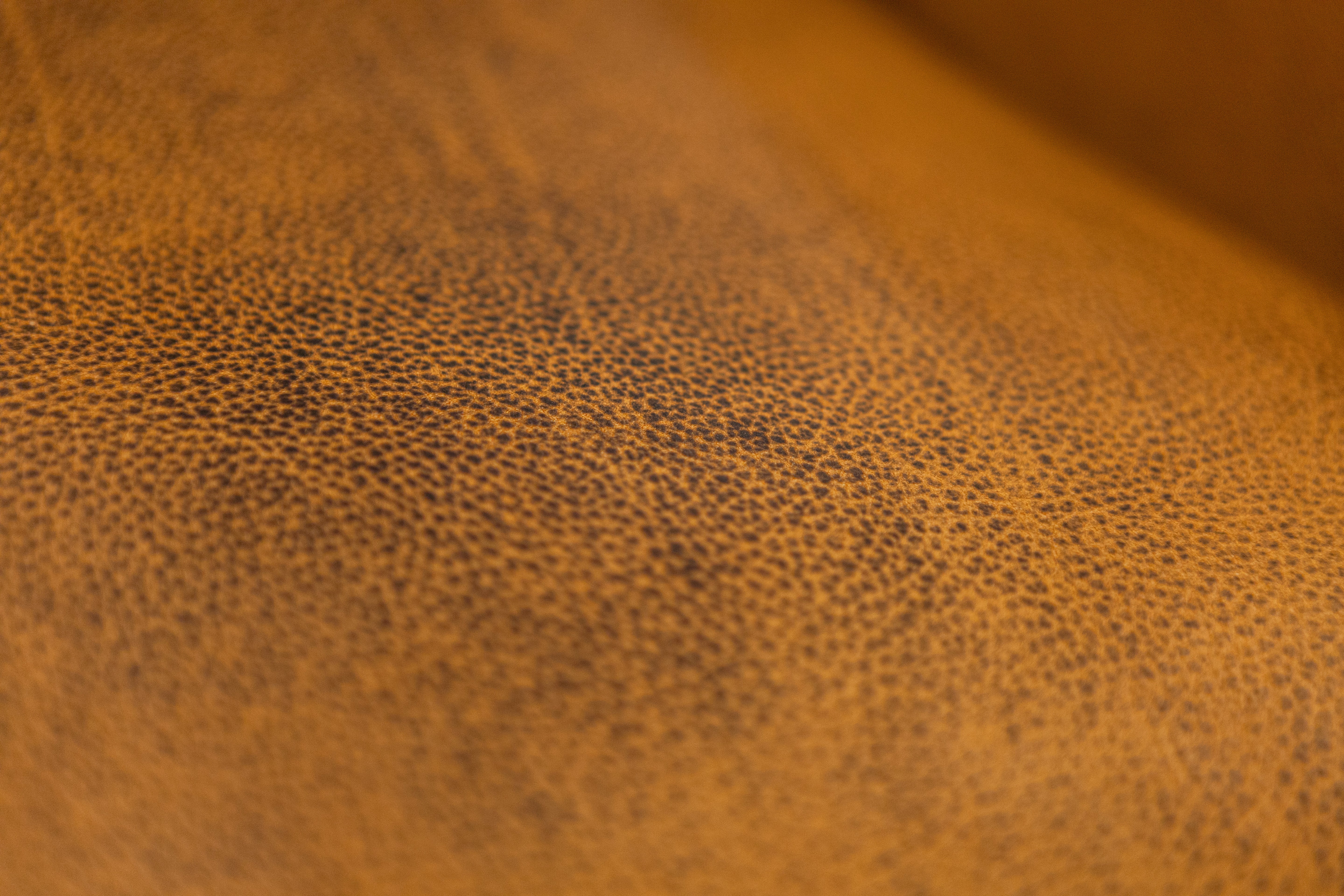 Wallace 92" Top Grain Leather 3 Cushion Sofa - Diva Mustang