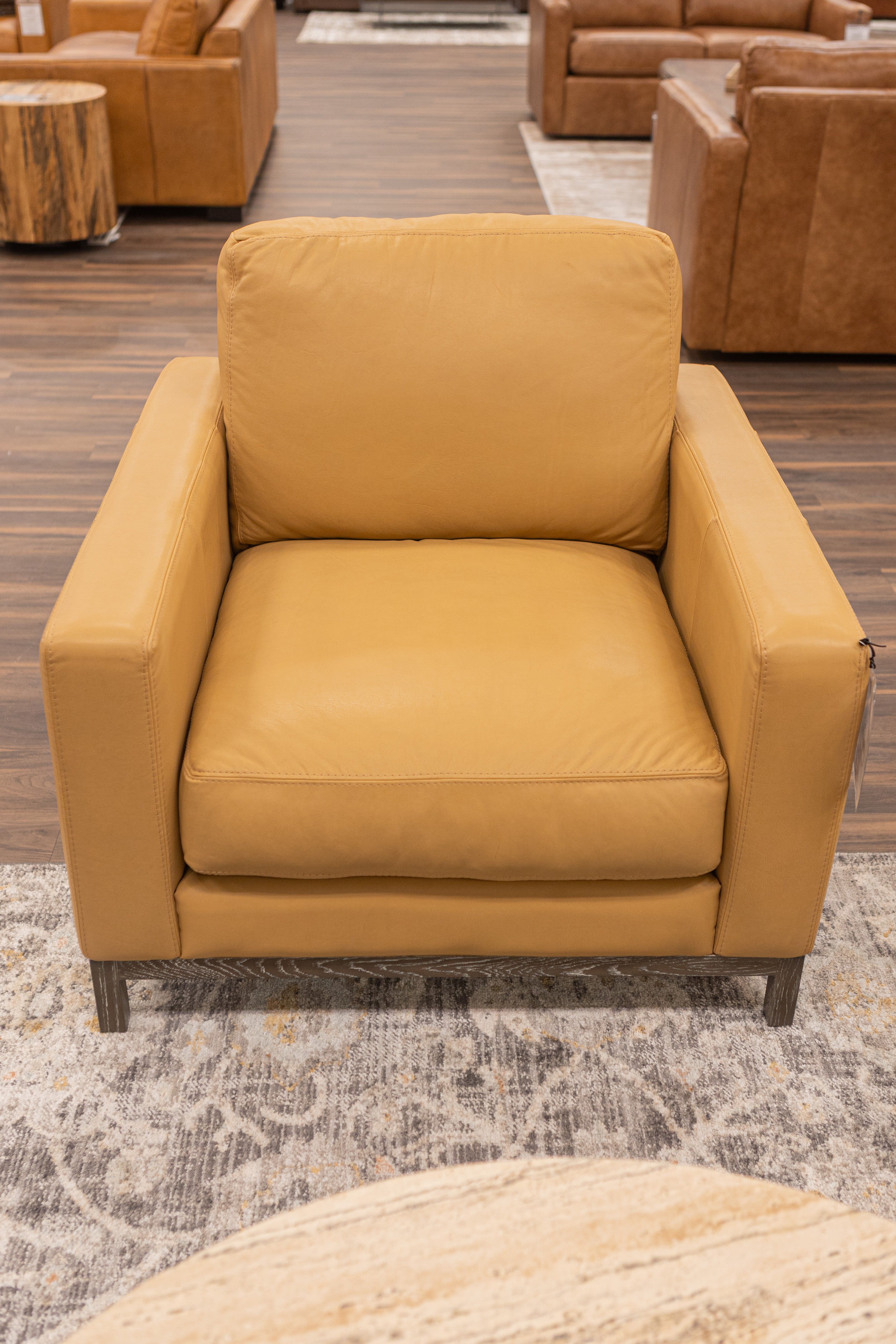 Clarksdale 32" Top Grain Leather Chair - Berkshire Chamois