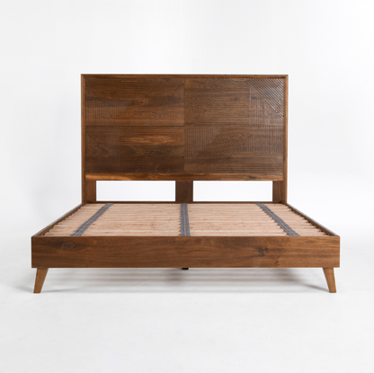 Santa 66" Rosa Oak Bed - Queen