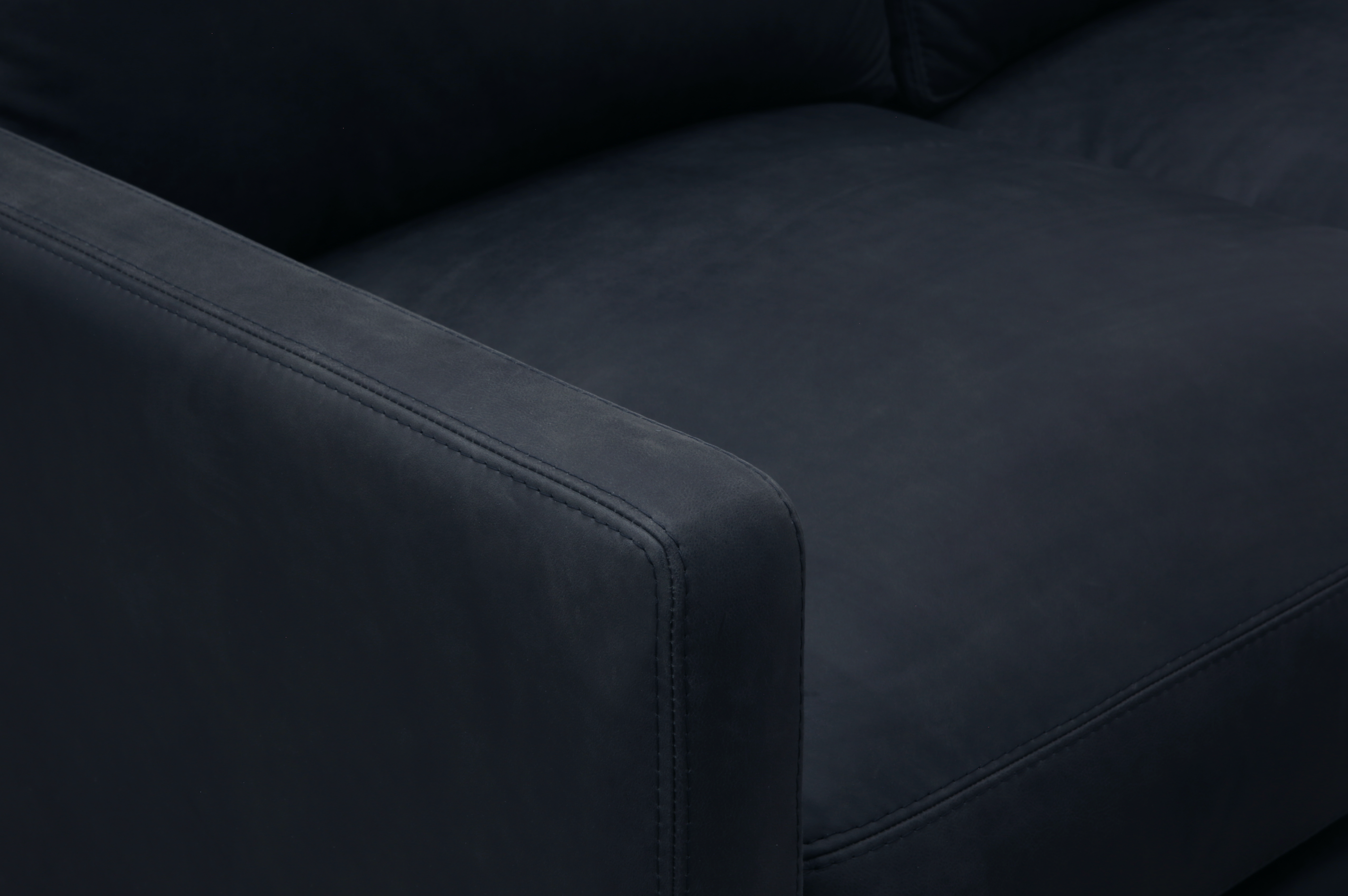 Clarksdale 67" Top Grain Leather 2 Cushion Loveseat - Napa Admiral