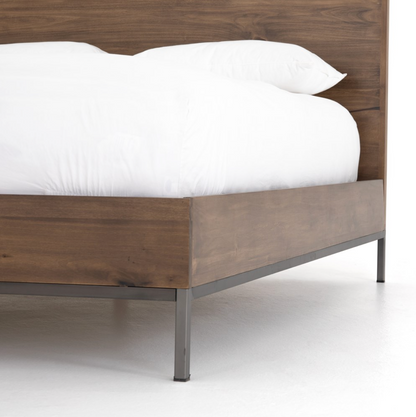 Naomi 62" Queen Bed - Auburn Poplar