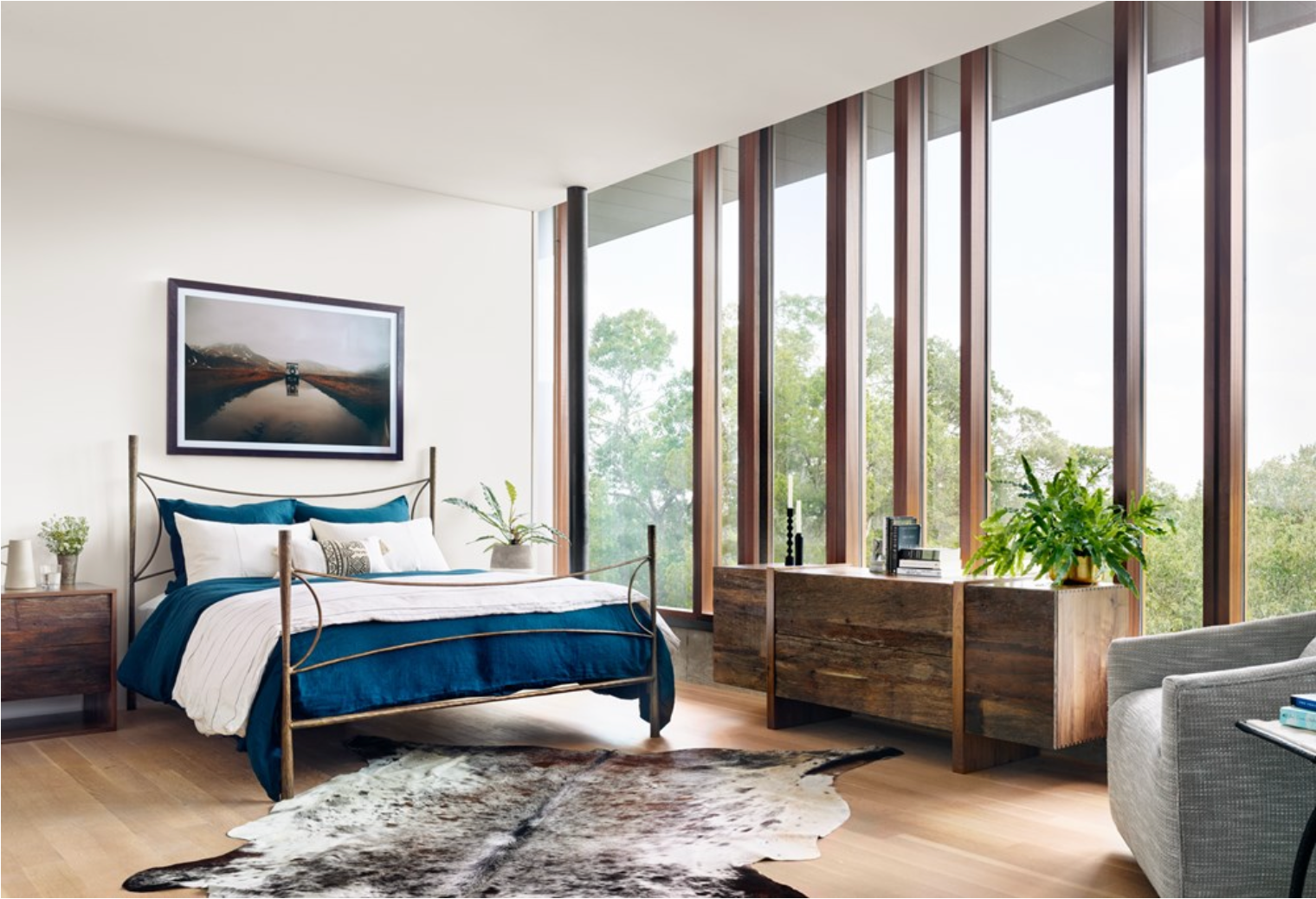 Thalia 61" Queen Bed - Antique Brass