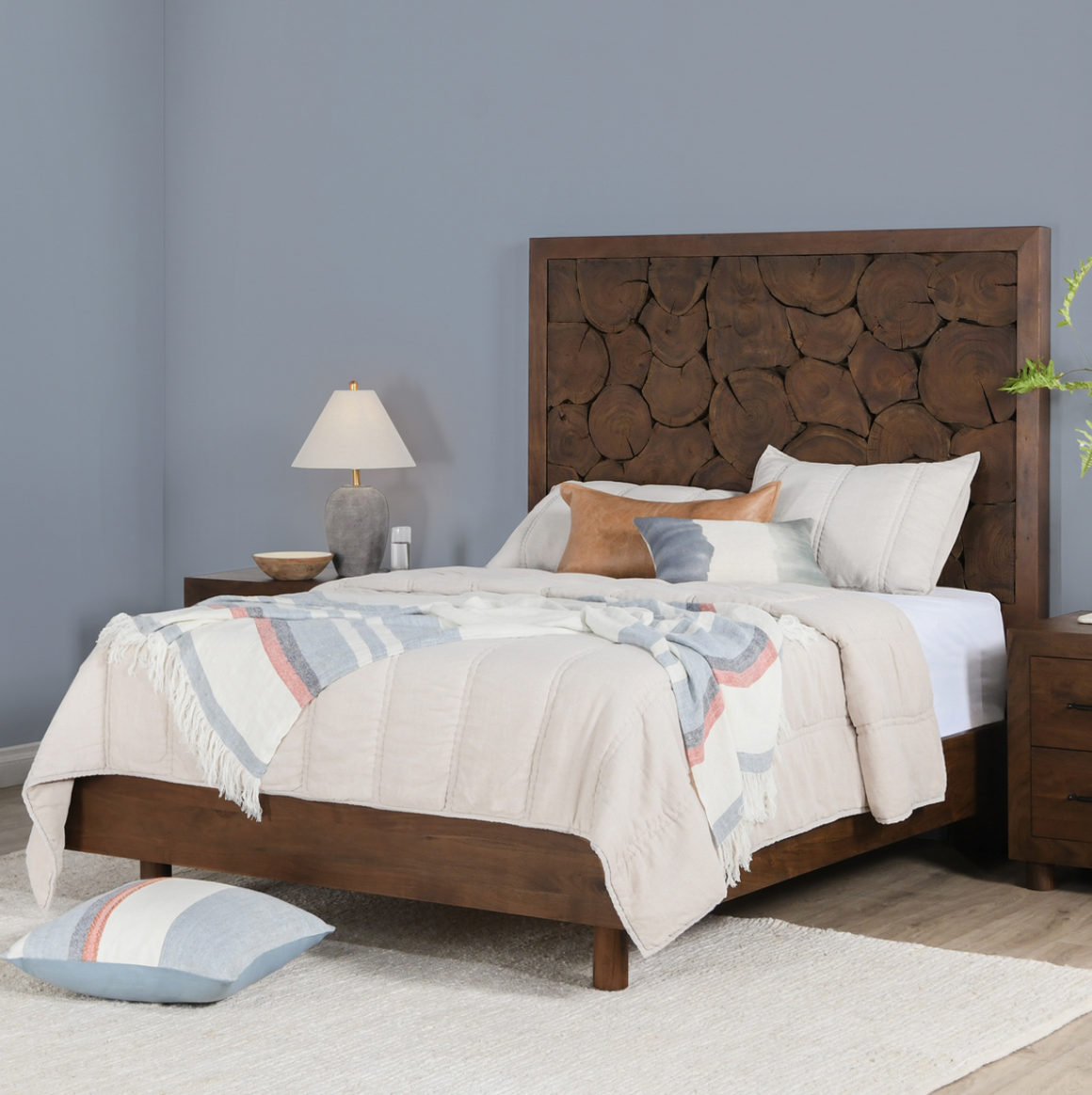 Valentina Wood King Bed - Cocoa Brown