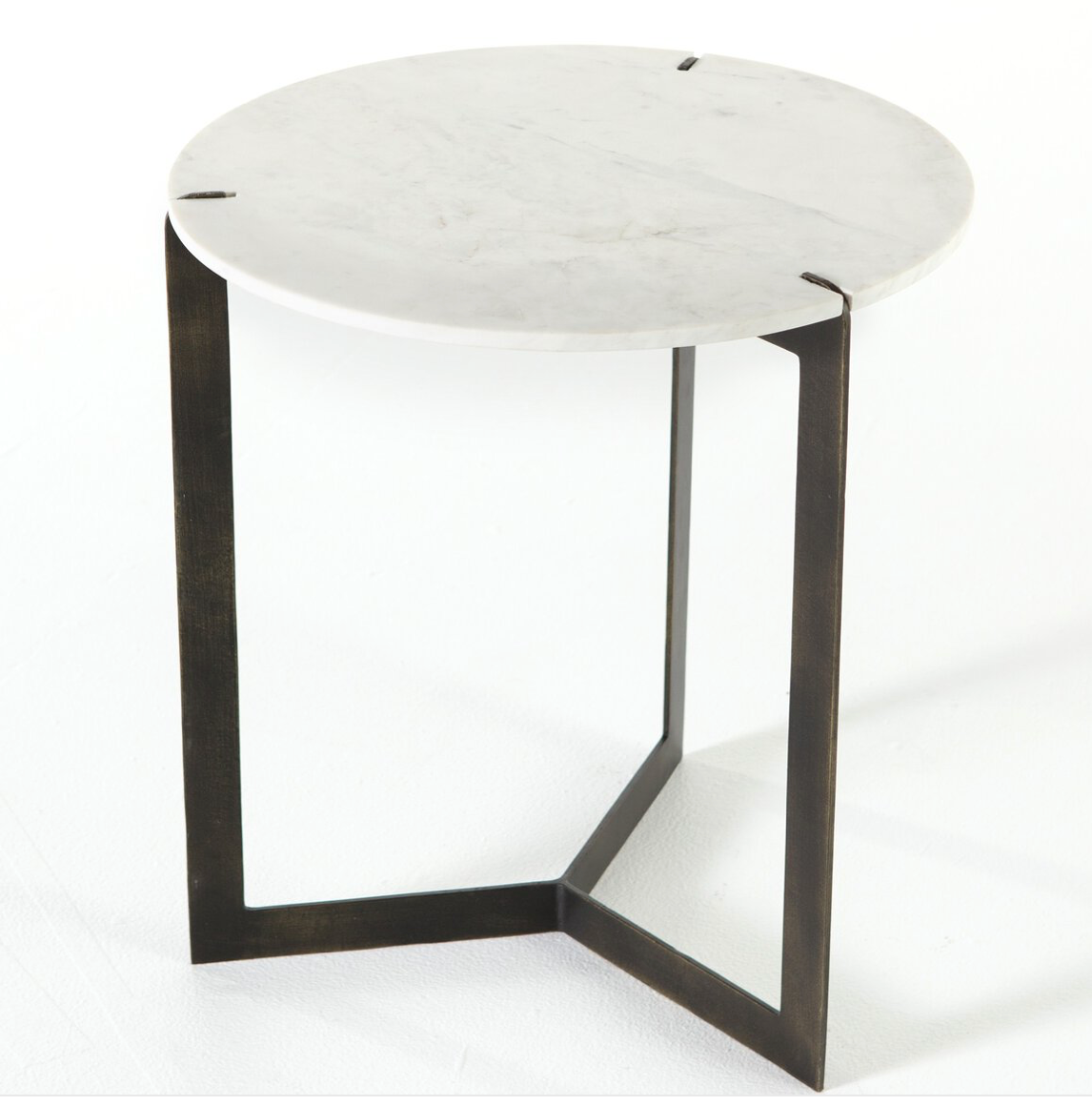 Felipe 20" Round End Table - Hammered Iron + Cloud