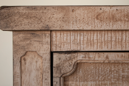 Antigua 67" Queen Bed - Distressed Beechwood