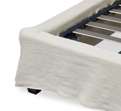 Claire 86" Slipcovered King Bed - Crisp Linen