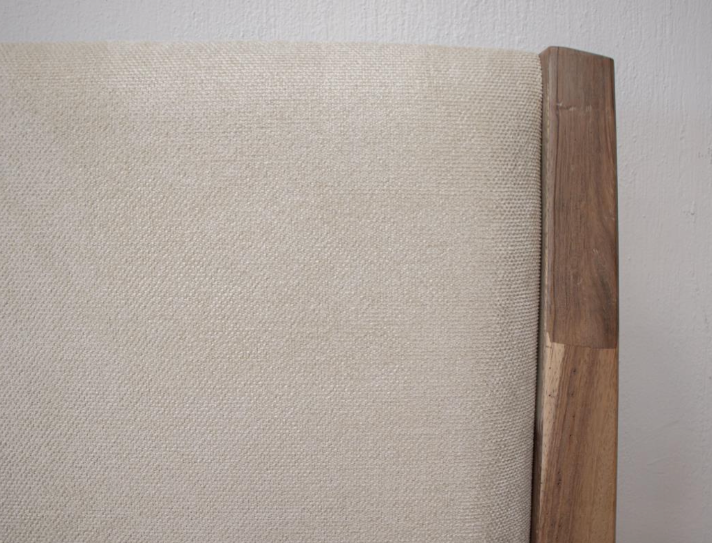 Tamarindo 64" Parota Queen Bed - Linen + Natural