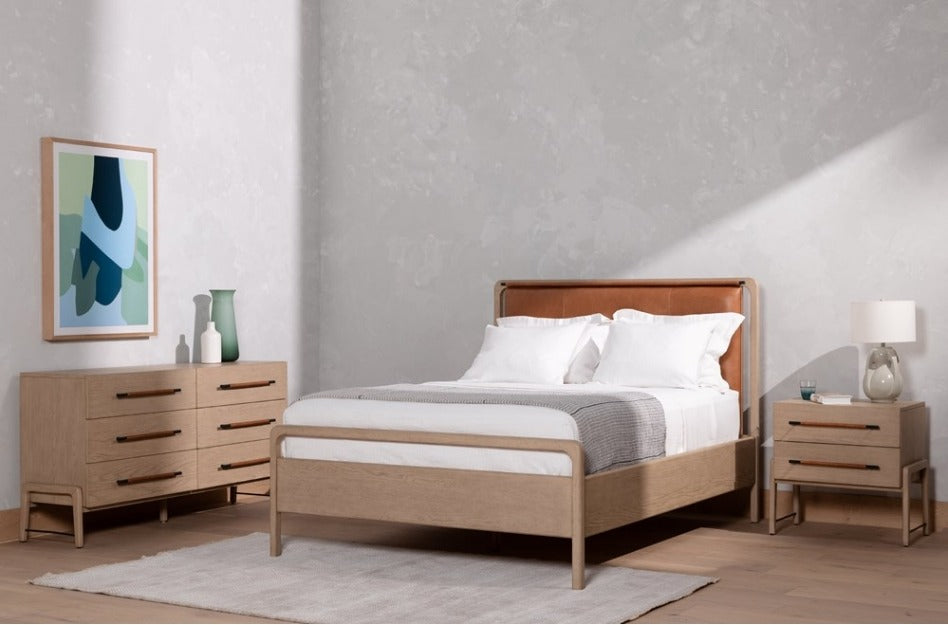 Dale Queen Bed - Yucca Oak - Classic Carolina Home