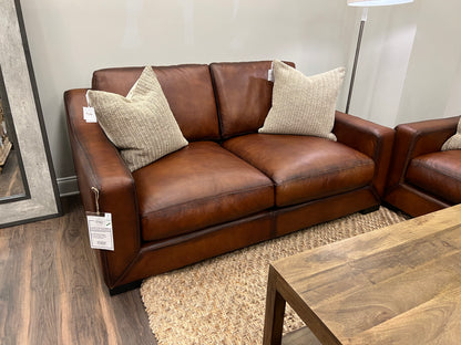 Leonardo 69" Top Grain Leather 2 Cushion Loveseat - Daytona Antique