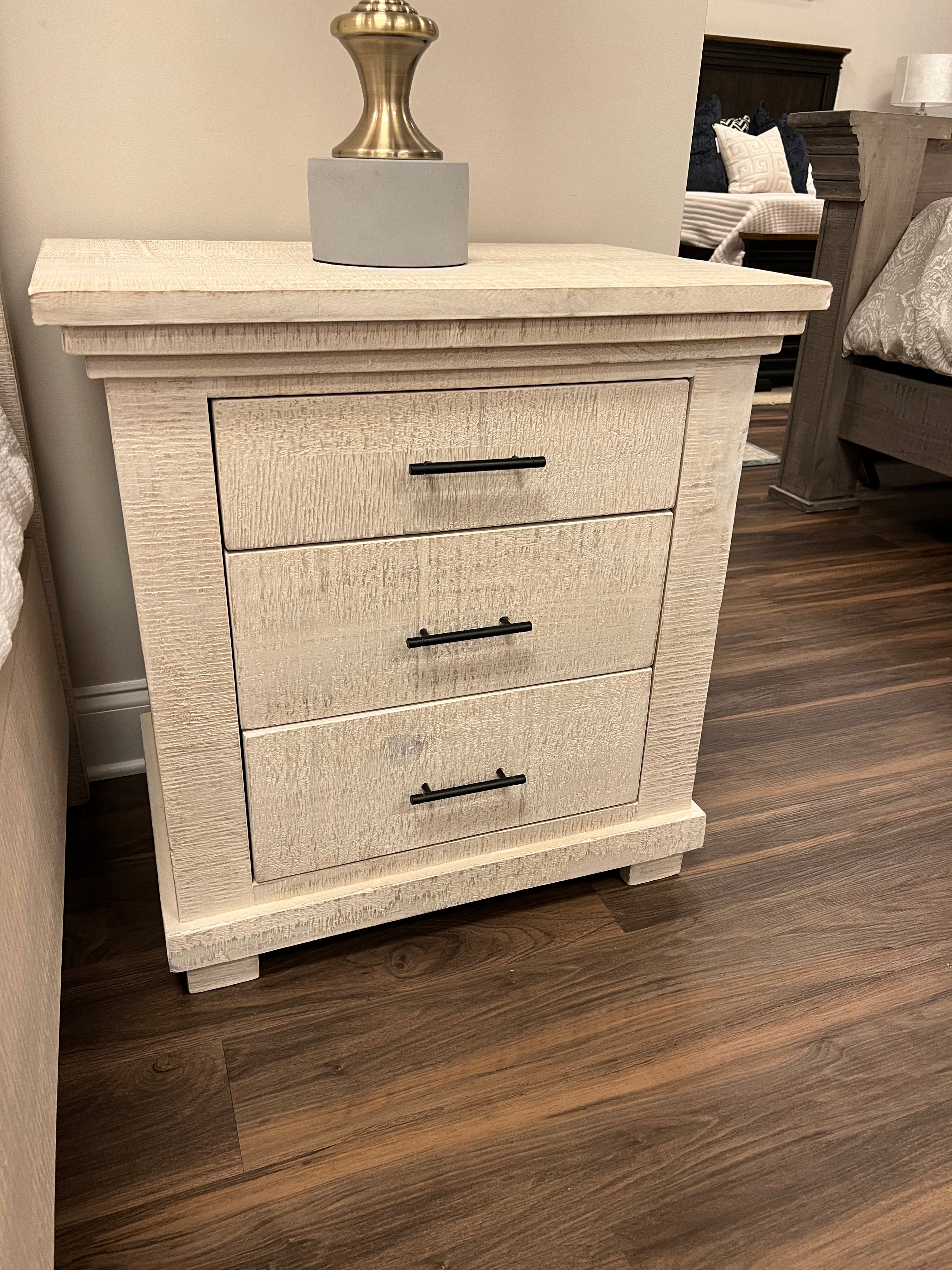 Henderson 27" 3 Drawer Nightstand - Distressed Poplar